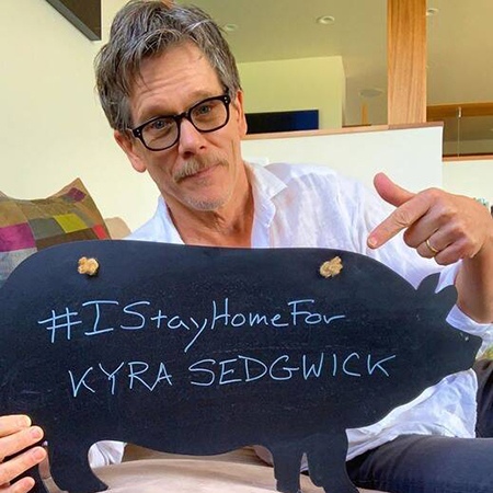 Я залишаюся вдома заради: Зірки запустили флешмоб із закликом до самоізоляції