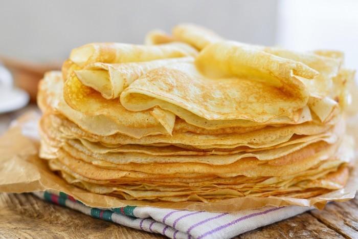 Тонкі млинці на молоці