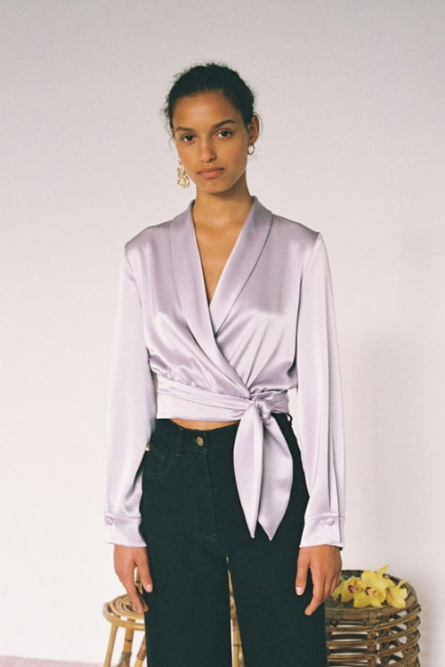 атласна блуза