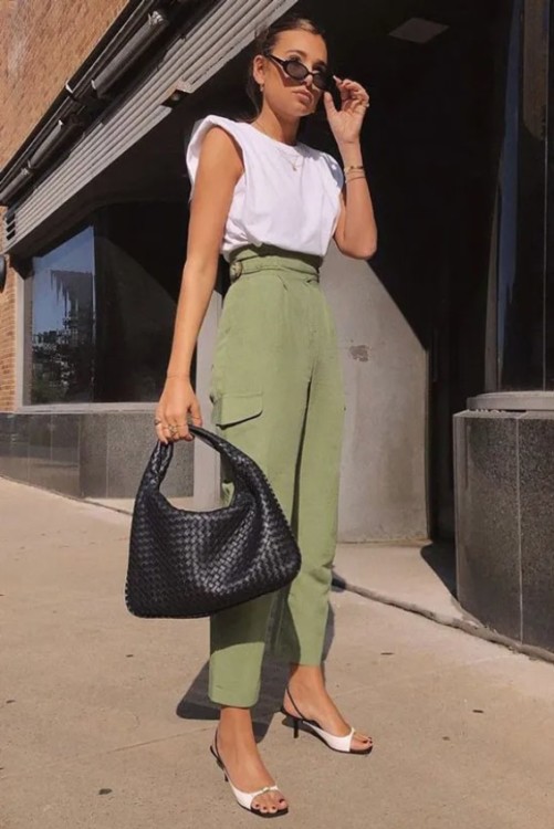 базові футболки нейтральних відтітнків