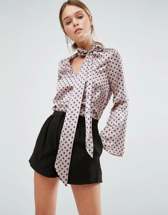 блуза з бантом