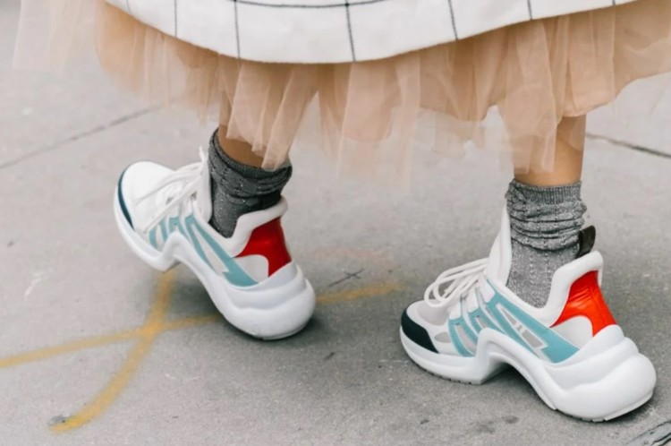 масивні кросівки