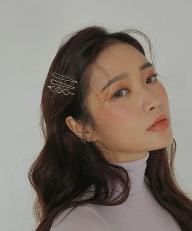 шпильки в стилі мінімалізм