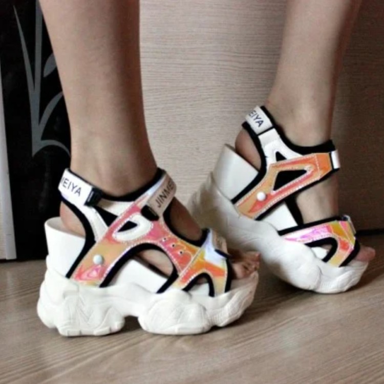 взуття на масивній підошві