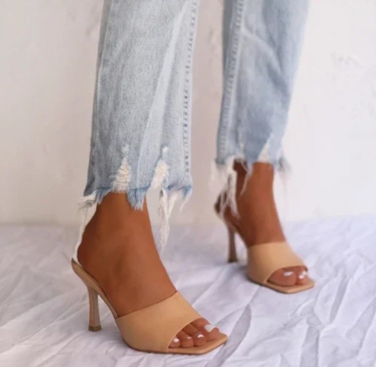 мюлі пастельних відтінків