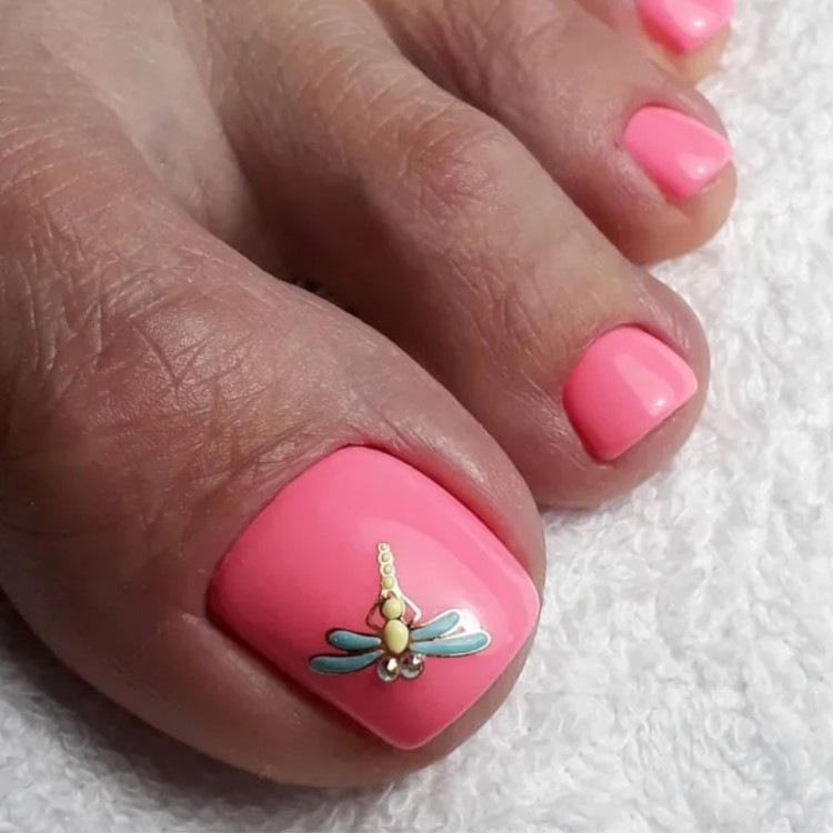 педикюр з декором