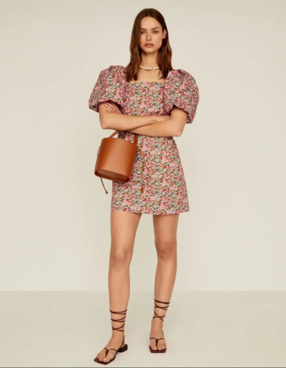 сукні з акцентними рукавами