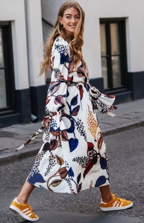 яскраві кросівки 2