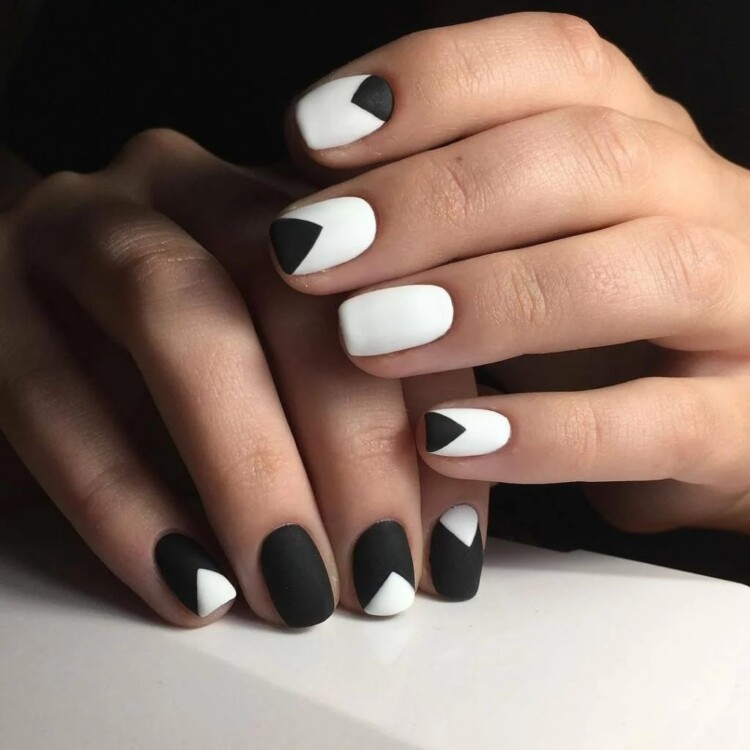 чорно-білий манікюр 6