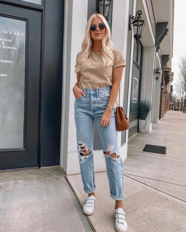 джинси з футболкою