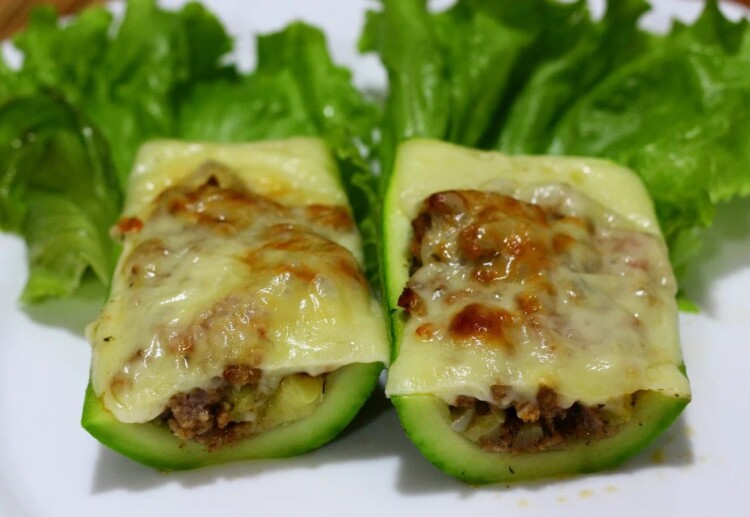 фаршировані кабачки в розрізі
