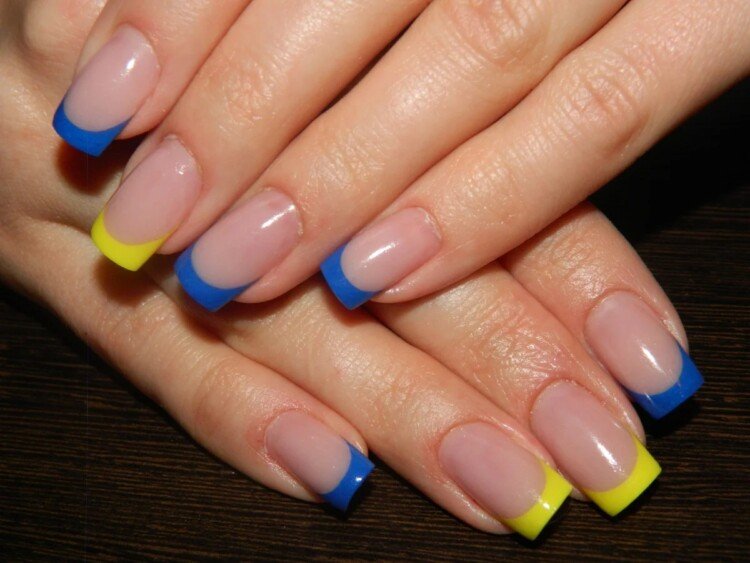 французький манікюр 15