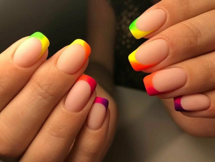 французький манікюр 8