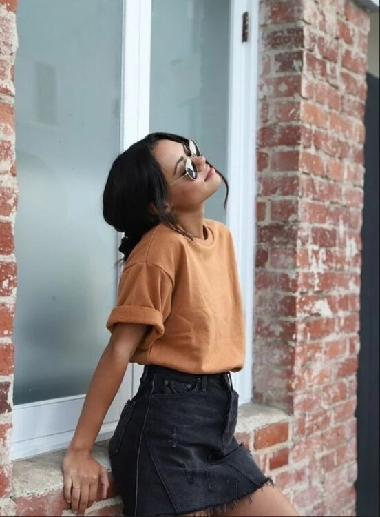 коротка джинсова спідниця