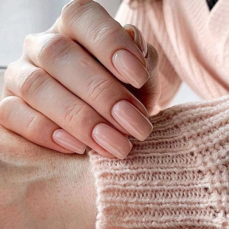 кремовий манікюр