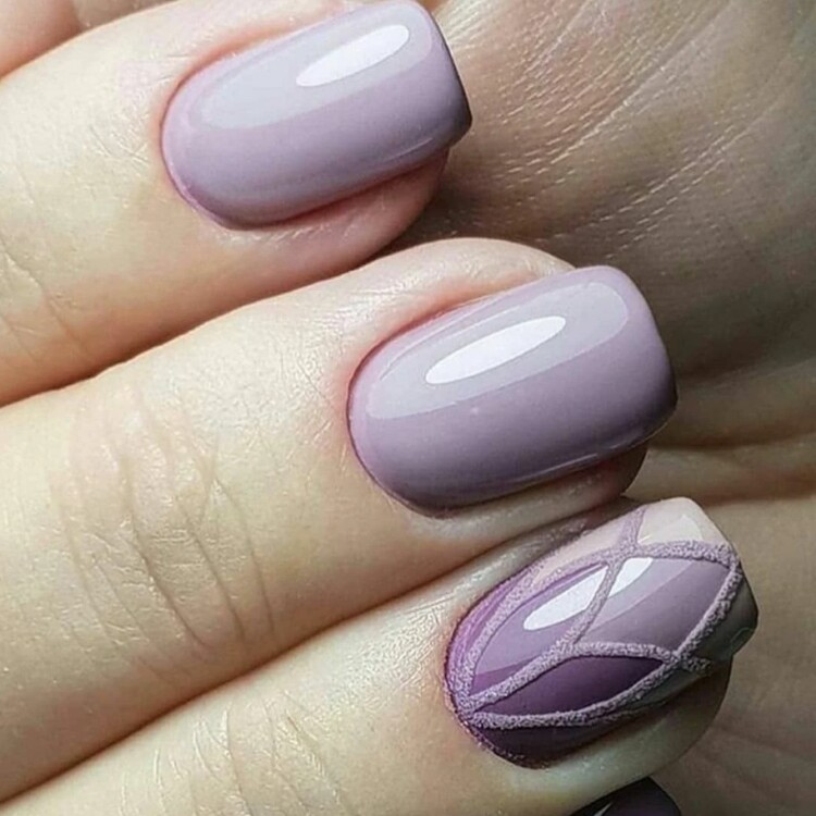 лавандовий манікюр