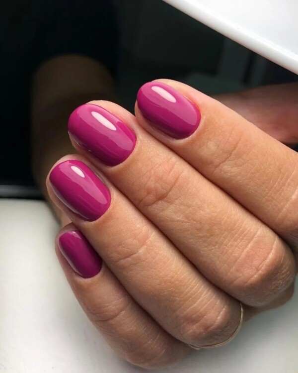 манікюр в м'яких тонах