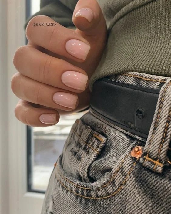 манікюр в пастельних відтінках