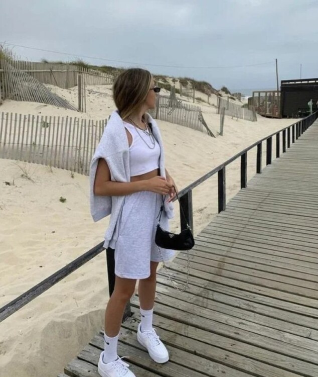 спортивні шорти