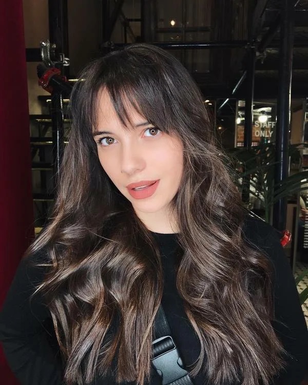 стрижка з чубчиком