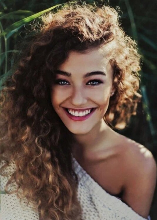 стрижки для кучерявогго волосся