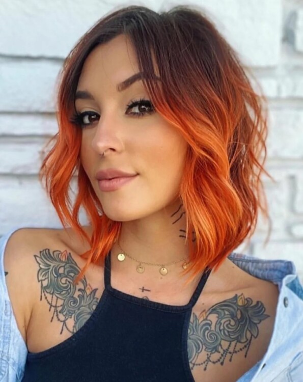 яскраві кольори волосся