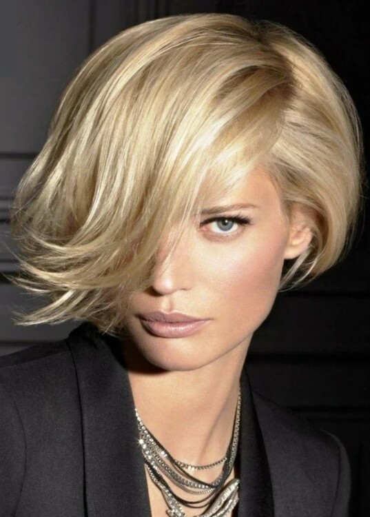 асиметрична стрижка