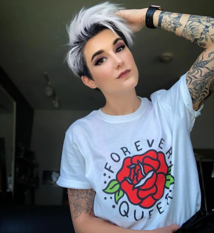 Асиметрична стрижка Піксі для тонкого волосся