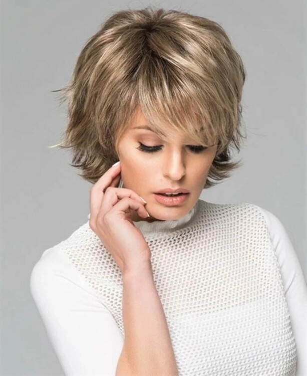 багатошарова стрижка