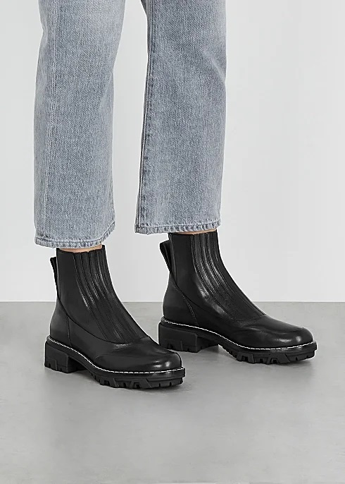 черевики на масивній підошві