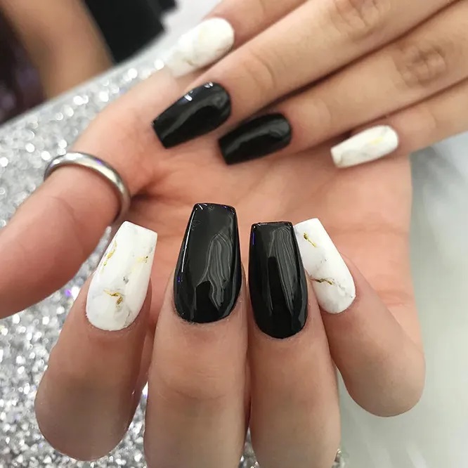 чорний манікюр