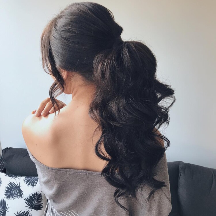 хвіст на маківці