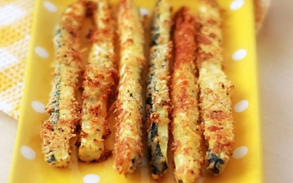 Кабачкові палички в сирному клярі