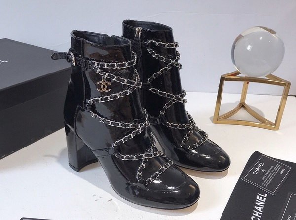 ланцюги на взутті