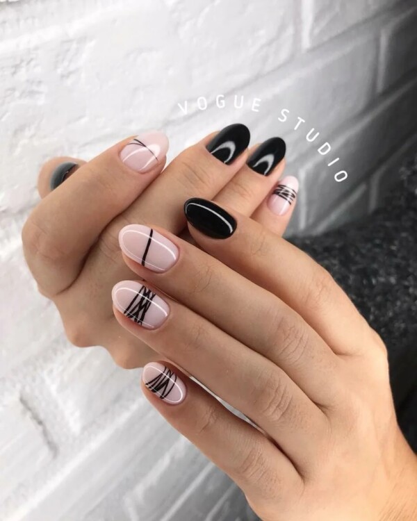 манікюр з лініями