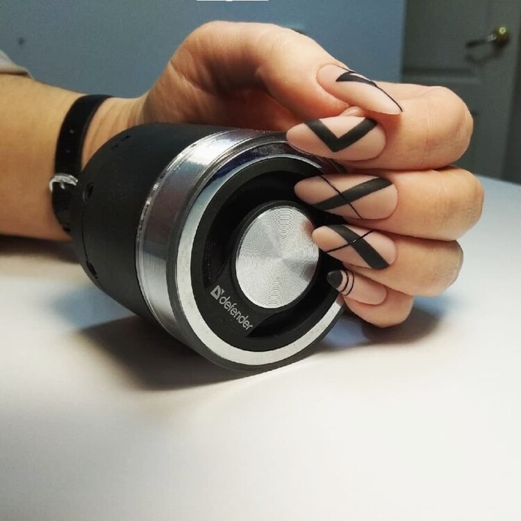 манікюр зі смужками 21