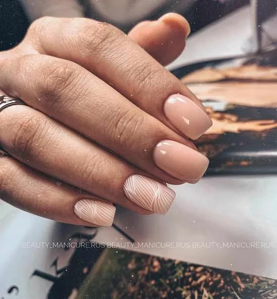 нюдовий манікюр