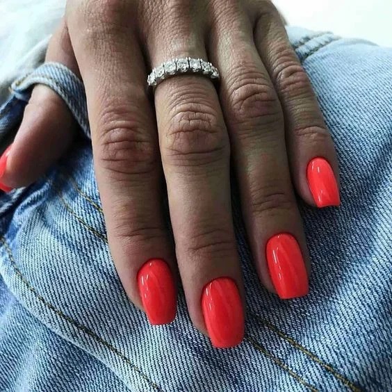 однотонний манікюр