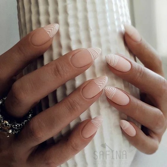 стемпінг в манікюрі