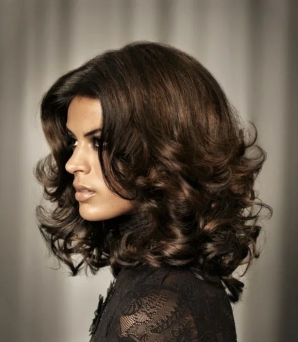 стрижки з кучерями