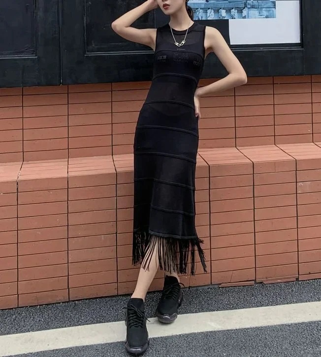 сукні з бахромою