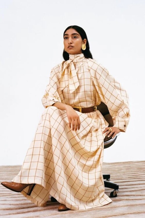 сукня з бантом