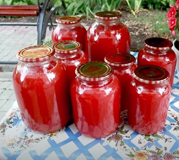 Томатний сік на зиму: смачний та однорідний