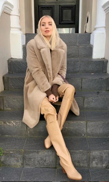 високі чоботи