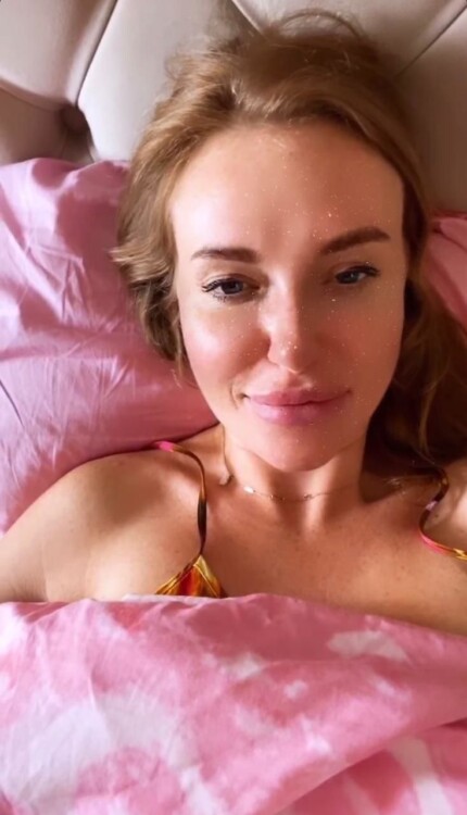 Слава Камінська