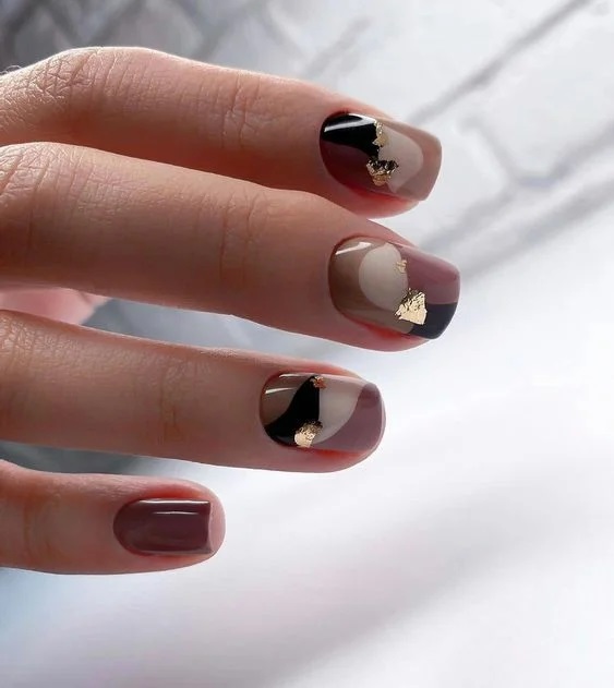 бежевий манікюр з дизайном 4