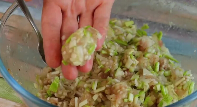 формуємо овали з начинки