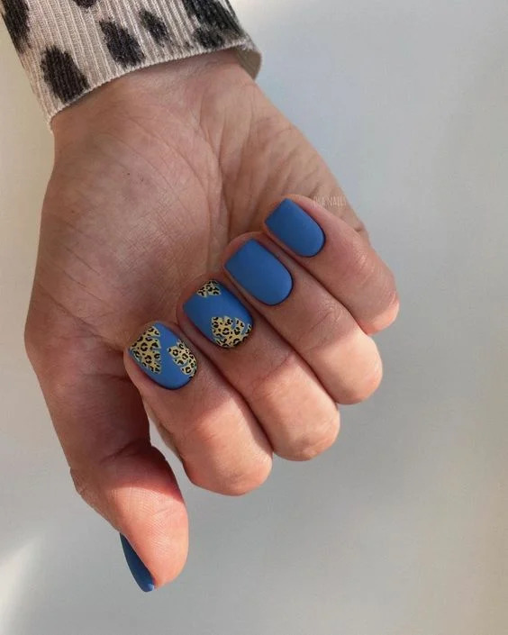 незвичайний арт на нігтях