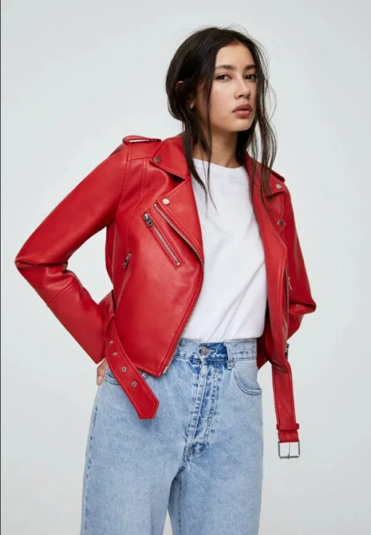 червона куртка-косуха