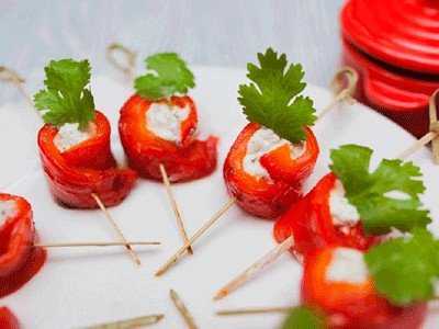 Закуска з запеченого перцю з сирною начинкою